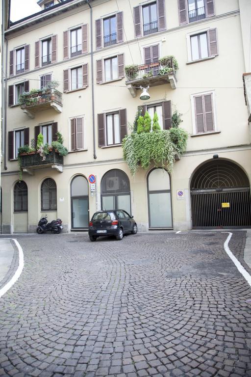 Mansard Very Close To Duomo Milan Bagian luar foto
