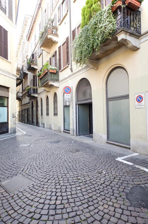 Mansard Very Close To Duomo Milan Bagian luar foto