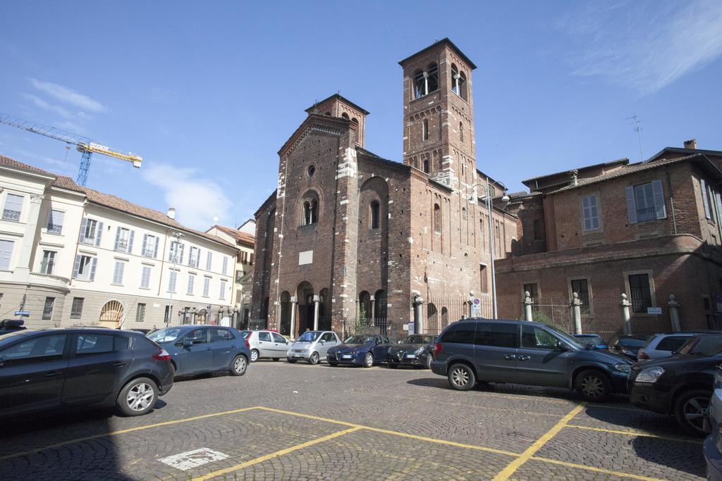 Mansard Very Close To Duomo Milan Bagian luar foto